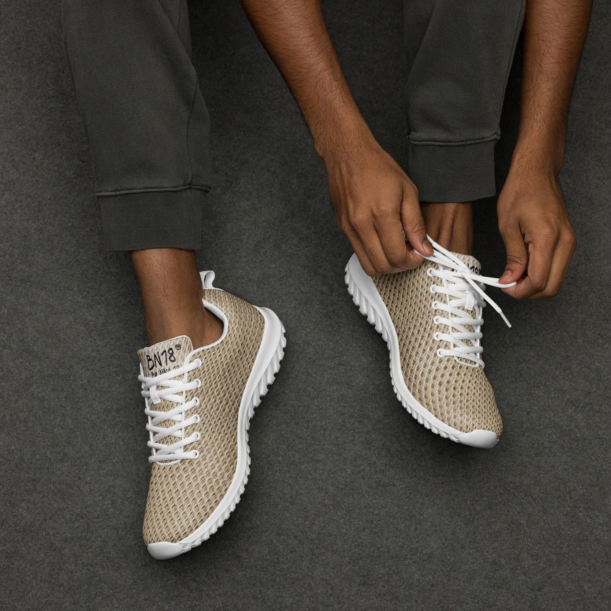 Zapatillas Color Taupe Sneakers Unisex Dubai by BN18